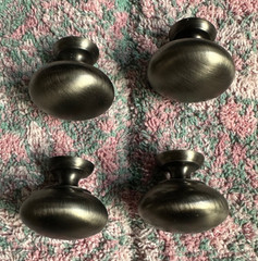 4 PCS 1.0” x 0.9” Antique Style Brass Simple and Elegant Pulls Solid Knobs