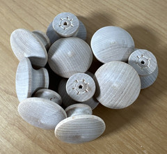Wood Knobs, Unfinished Pine, for Cabinet Doors & Drawers, 10 Pk (without screws)