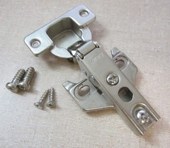 BLUM Hinge 84.555-01 A1 w/ Slide-On Plate 198.860-01 22 (Matches 198.660-01.22)