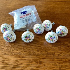 Hickory Hardware English Cozy Cottage Flowers QTY 8 Porcelain Cabinet Knobs VTG