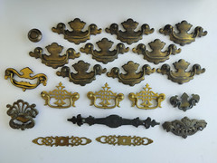 Vintage lot of 20 Brass & Metal Drawer Pulls Knobs Assorted Salvage