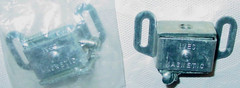 6 Vintage Ives MAGNETIC CABINET DOOR Catch Latch Hold Keepers 325A92 USA NOS Lot