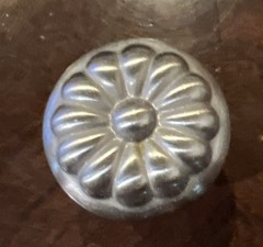 (25 Pack) 1.25″ Pumpkin Knob Satin Nickel