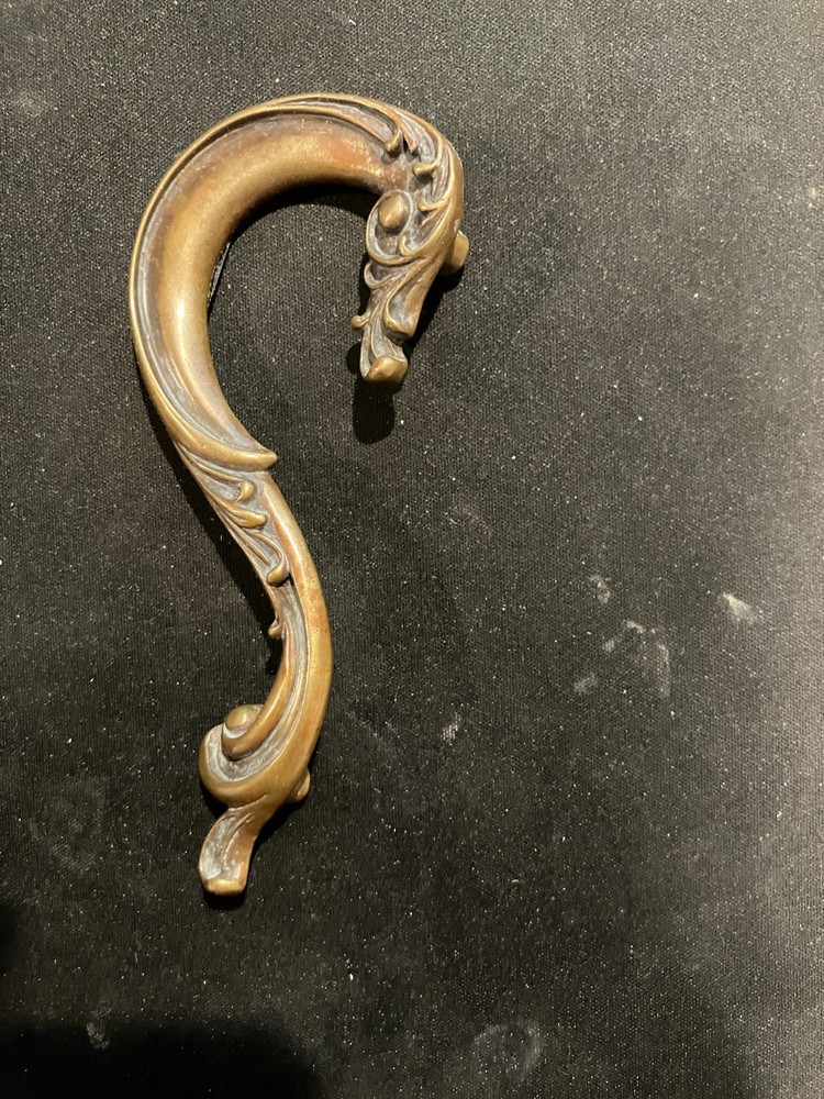 Schaub and Company 935-L-MBR French Court 3-1/2″ Center/Center Monticello Brass