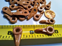 Tan PLASTIC Turnbutton Panel Retainer Clip for wood/glass panel PKG QTY 100 pc