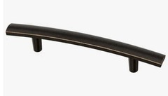 2-Brainerd Caroline 5″ – 127mm C-C Antiqued Bronze Arch Cabinet Pull P24429W-VBC