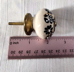 Cabinet Drawer Ceramic & Brass Round Knobs Lot (10) Flower Pattern 1.5″ diameter