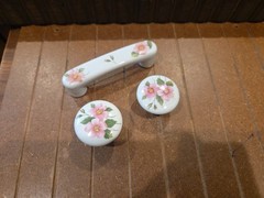 set of 1 porcelain handle 3 in cc + 2 knob 1.25 inch diameter pink flowers
