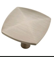 Sets Of 2 – Brainerd 1-3/16″ Devereux Square Knob Satin Nickel P35624W-SN-CP