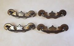 4 VINTAGE CHIPPENDALE BAT WING DROP BAIL DRAWER PULLS ~ 5 5/8″ X 2″ ~BRASS K9595
