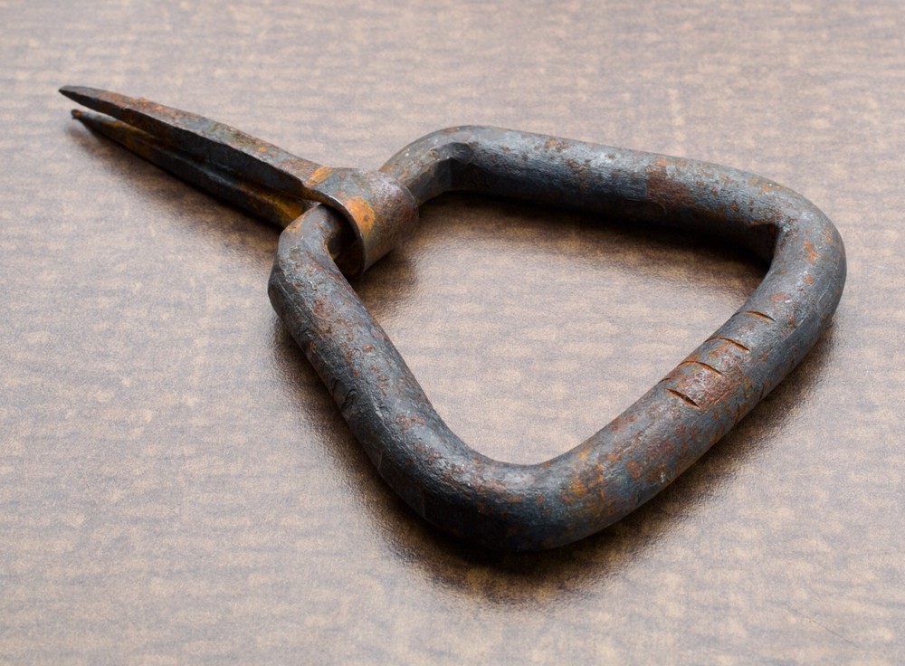 Primitive Wrought Iron Drawer Pull 3 1/2″ Long 4″ Wide
