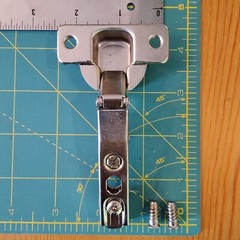 Mepla 130° Clip Cabinet Hinge 358 B & Mounting Plate Overlay Self-Closing Screws