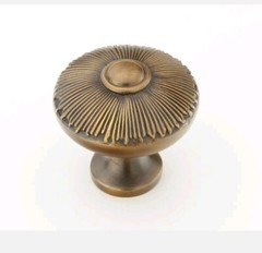 Schaub and Company 974 Sunburst 1-1/2″ Designer Solid Brass Round – Estate Dover