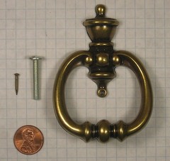 AMEROCK #282 “PENDANT” CABINET PULL, ANTIQUE BRASS FINISH, 2-7/16″ WIDTH