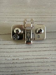 Blum Hinge Plates 173H7100,173H7130 CLIP Series Cam Mounting Plates – Ships Fast