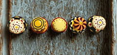 (5) Vintage Hand-Painted Italy Deruta Style Cabinet Pulls Knobs