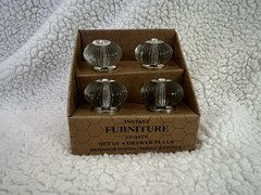 INSTANT FURNITURE UPDATE SET OF 4 GLASS DRAWER PULLS GLASS/SILVER, NWT