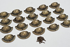 20 CUP PULLS 3 ” WIDE DRAWER CABINET BIN HANDLES ANTIQUE BRASS STYLE DRESSER