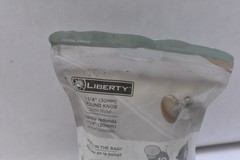 Liberty 10 Pack 1-1/4″ Round Knobs Set Satin Nickel Finish P50154L-STN-U1