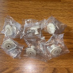 Cabinet Knobs 6 Pcs With Screws Ivory/ Gold New