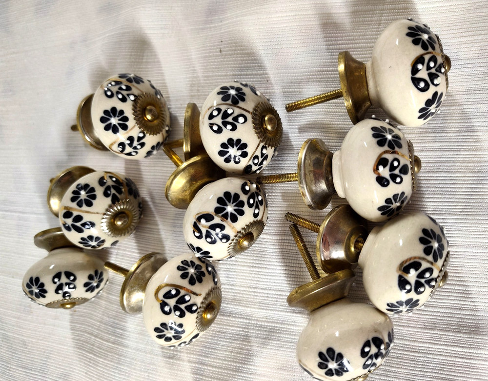 Cabinet Drawer Ceramic & Brass Round Knobs Lot (10) Flower Pattern 1.5″ diameter