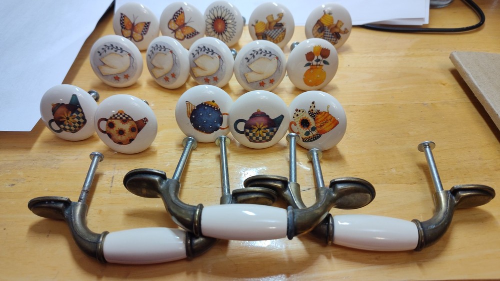 Ceramic Cabinet Drawer Knobs Pulls Teapot Butterflies 1.25″ dia Set 15 +3
