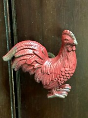 Rustic Red Solid Metal Cast Iron Drawer Knobs Pulls Roosters/Chicken Hardware