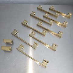 Brushed Gold Metal Cabinet Handle Pulls 9-Pack 5in Center-to-Center & 2 Knobs