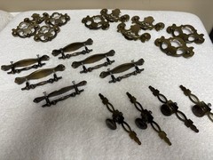 LOT 20 VINTAGE 🔥 Oiled Brass Ornate Drawer Bail Pulls Handles Knobs w/ Screws