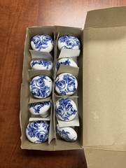 Gainsborough knob porcelain blue Flowers, vintage original Hampton. Packs of 10