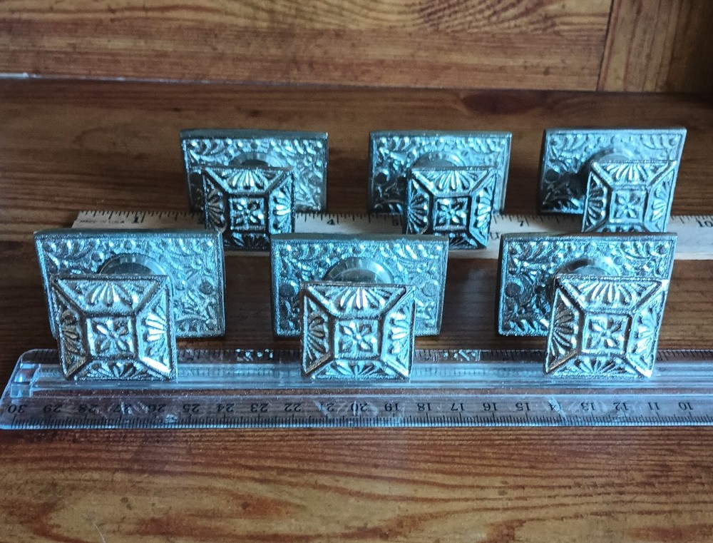 Ornate Square Silver Pulls/cabinet Knob with Rectangle Back Plates, Set Of Six