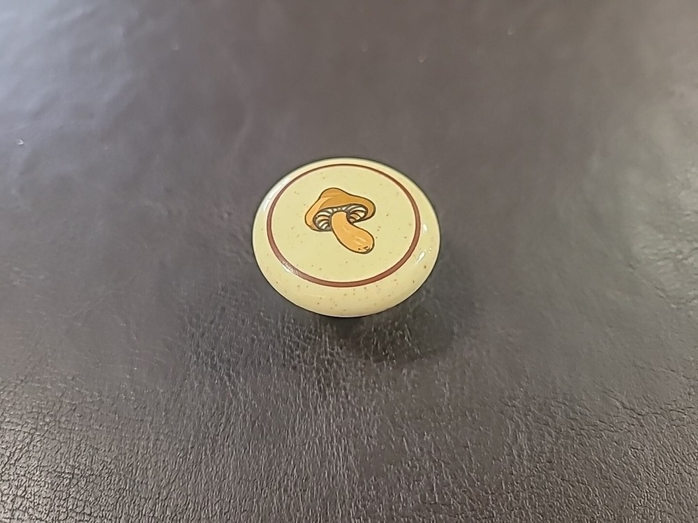 1.25 In Ceramic Knob with Mushroom Decal Belwith Keeler