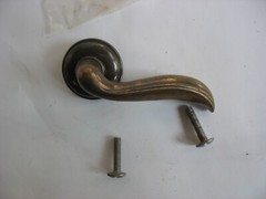 NOS antique brass dark metal drawer shutter handle style pull 2 5/8″ Belwith RH