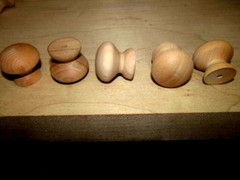 100 BRAND NEW UNFINISHED MAPLE 1 1/4″ ROUND WOOD CABINET KNOBS / PULLS KB