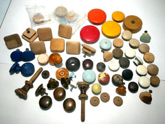 Lot of 60 Wood Furniture Drawer Cabinet Knobs Pulls~ New & Used ~ Assorted Sizes