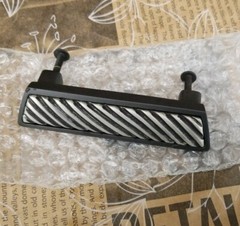 Vicenza Designs Sanzio Wavy Lines Finger Pull 3″ Center Pull Bronze Antique Nick