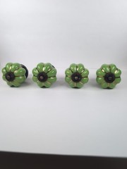 Set of 4 Green W/Gold Enameled Drawer Pull Knobs Ceramic/Porcelain