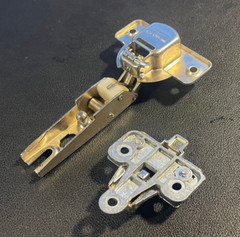 MEPLA Hinge 674.329.53.00, Full Overlay, Self-Closing w/ 592.293 9.7.0 0 plate