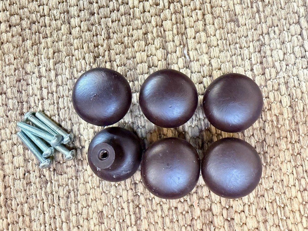 Lot of 6 Emtek 86014 Providence 1-1/4 Inch Oil Rubbed Bronze Cabinet Knobs