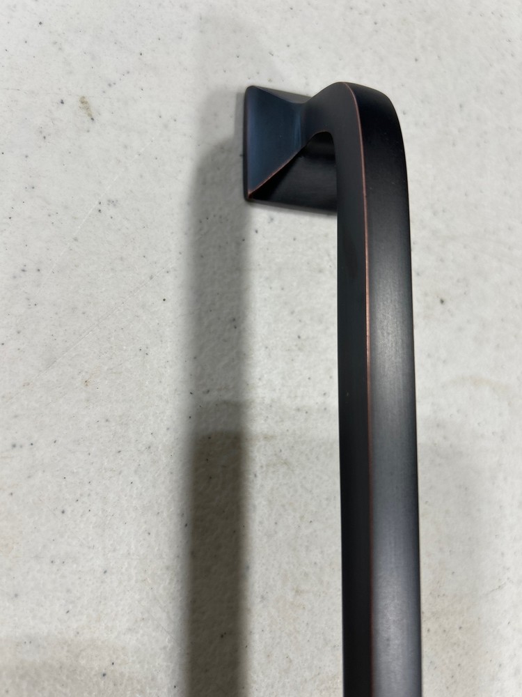 Signature Hardware 447170 Klein 24″ Appliance Pull – Oil Rubbed Bronze