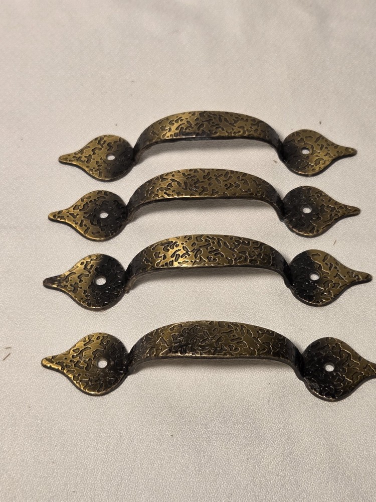 Hammered Brass Drawer Pull Centers: 3 1/4″ Pack of 4. 5 ” Long
