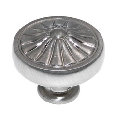 Ultra Designer’s Edge Satin Nickel Round 1 1/4″ Knob 98447