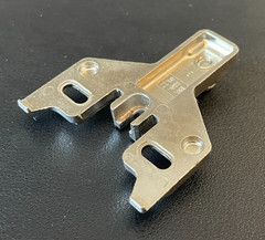 BLUM HINGE Plate 198.660-01.22 Twist On Plate Base – RARE