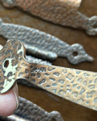 5 Vintage Hammered Copper Cabinet Hinges + 2 Handles Spear Colonial