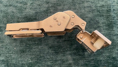 NEW! Grass Hinge 300 • 319 Snap On – 45 degree Series 1000, Self Close 30-45-60