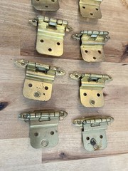 30 Sets VINTAGE BRASS & BRASS TONE CABINET DOOR HINGES PAIRS Assorted Lot 60