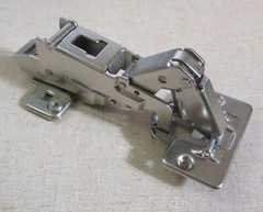 NEW Blum Cabinet Hinges 70.655-01.01 Nickel w/ 173H710-01.01 Clip-On Base Plates