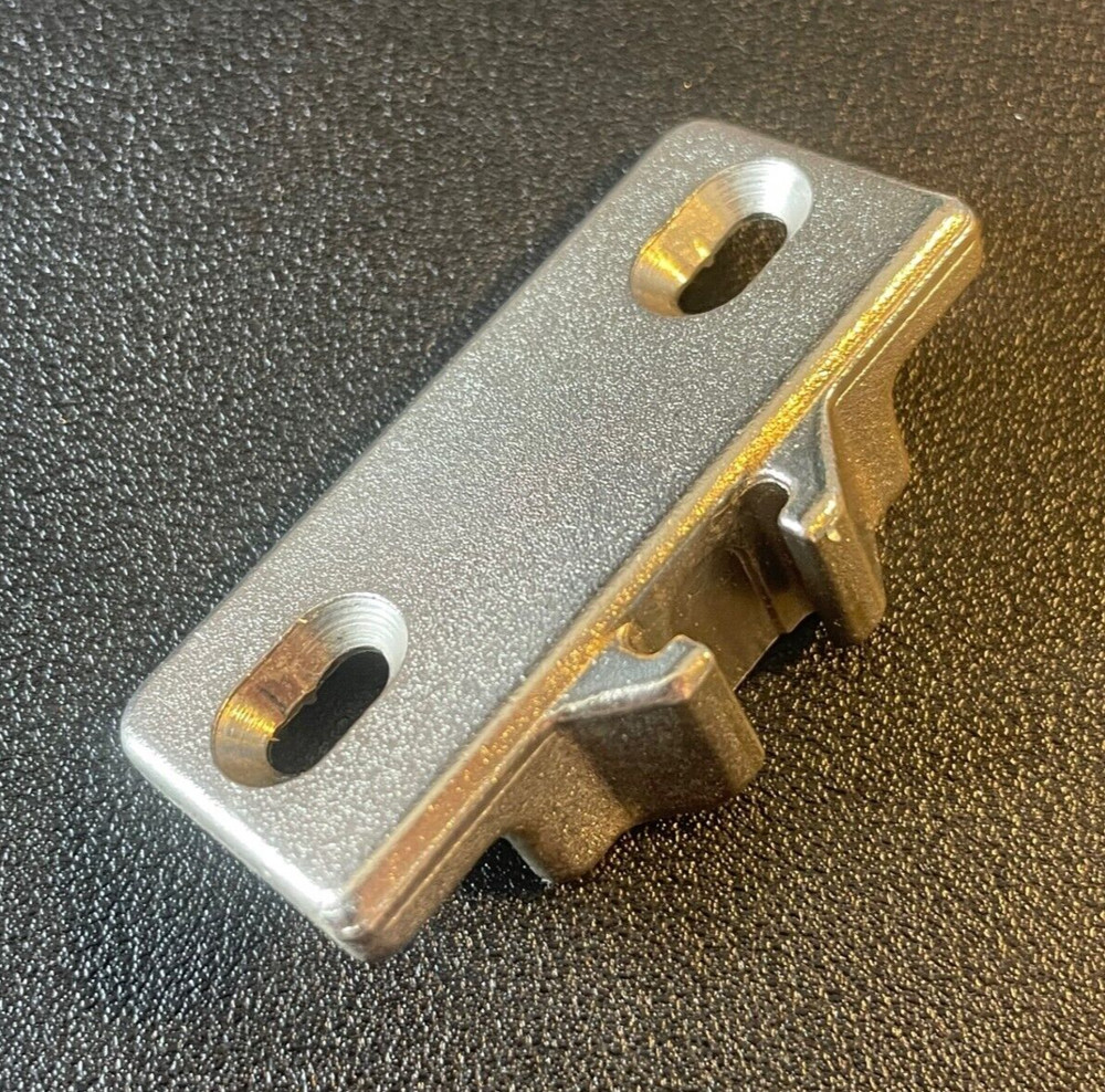 BLUM 110 Mounting Plate 133.113-01 fits Compact 33 110° Hinge 30.310-11.02