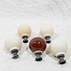 VINTAGE 1 1/4″ JAPAN CERAMIC PORCELAIN CABINET DOOR / DRAWER KNOBS – MIXED LOT