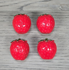 Vintage Strawberry Cabinet Knobs Resin Red Fruit Drawer Pulls Cottagecore 4pc